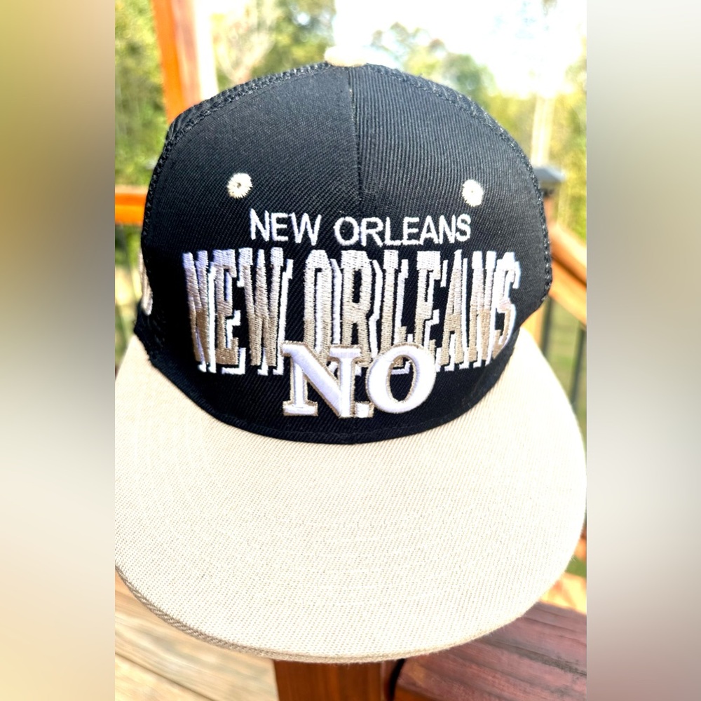 VTG New Orleans NFL Paint Brush Flat Brim Embroidery Trucker Snapback Mesh Hat